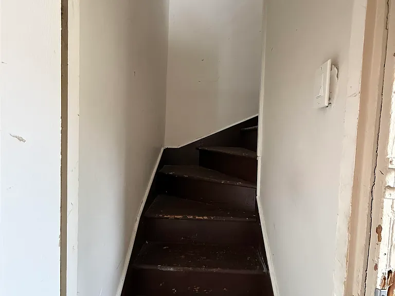 37 E 49th St #2 — Photo 30