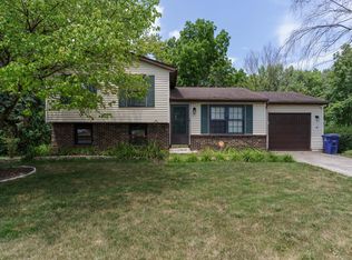 687 Cherryhaven Dr, Columbus, OH 43228