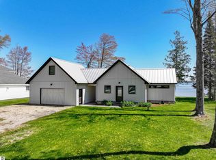 109 Davidsen Rd, Cadillac, MI 49601
