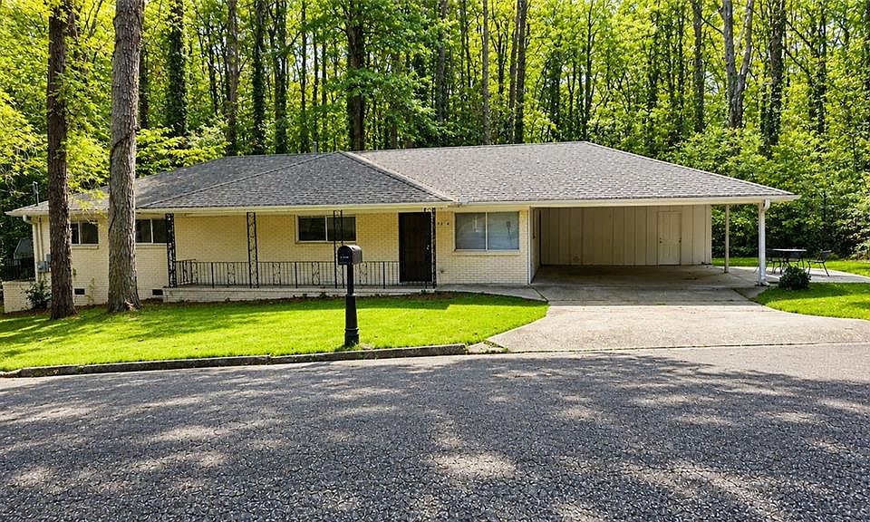 1st image of 3226 Cloverhurst Dr