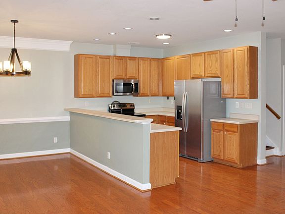 2nd image of 1054 Bristlecone Ln