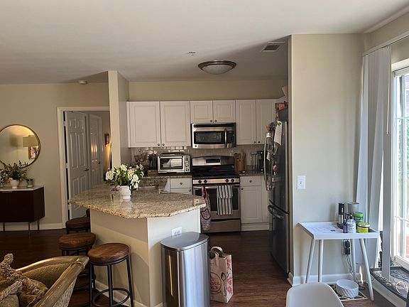 5th image of 2700 Clarendon Blvd APT E224