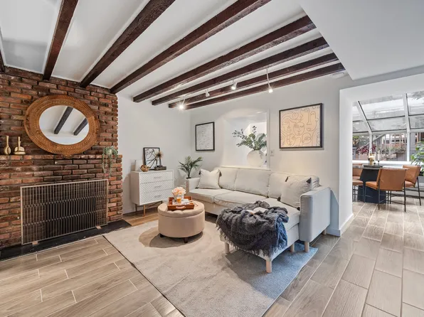 261 West 71st Street image 1 of 14