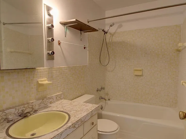 113 Thornton Ct — Photo 27