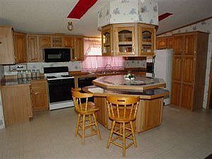 5th image of 302 Sunset Ln