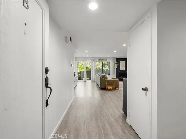 24837 Apple St Unit B, Santa Clarita, CA 91321