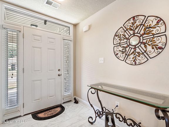5th image of 1883 Central Ridge Dr