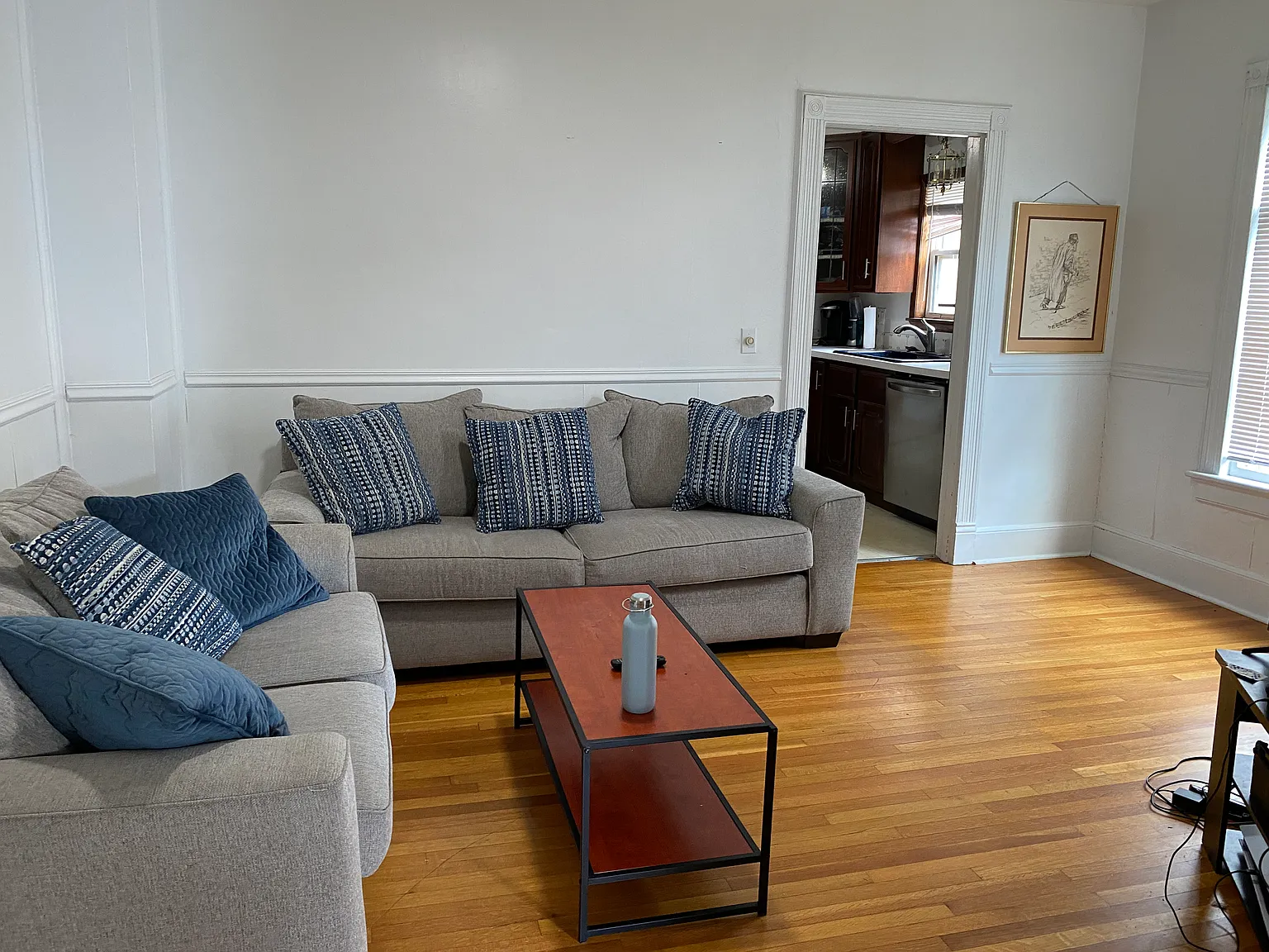 7 bed, 2742 sqft, $5,425 — Photo 4