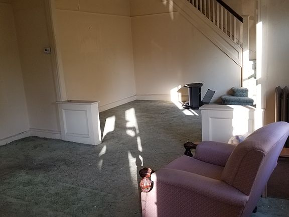 3rd image of 14608 Lakewood Ave