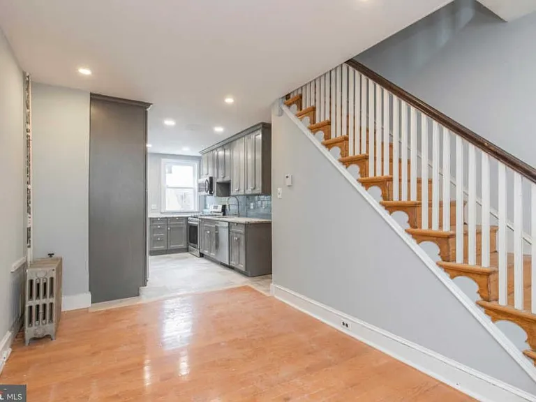 720 Saint Albans St — Photo 1