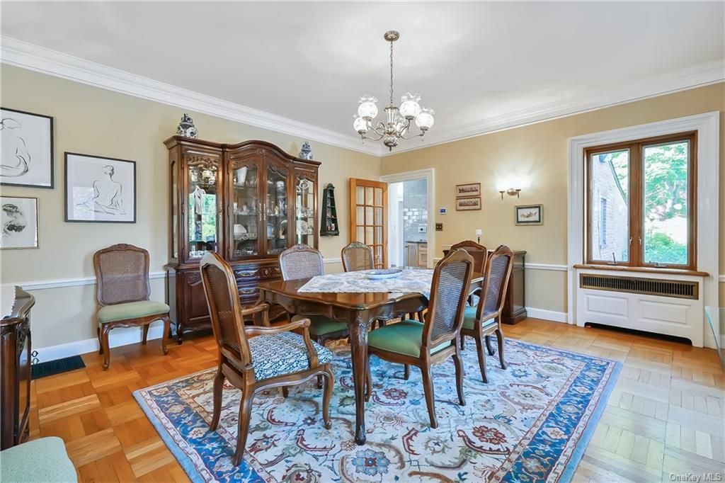 4 Bed 5 Bath Property, New York • 3,808 Sq Ft