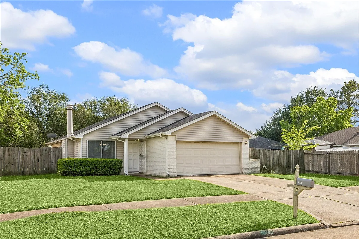 Building Photo - 10143 Towne Mist Dr