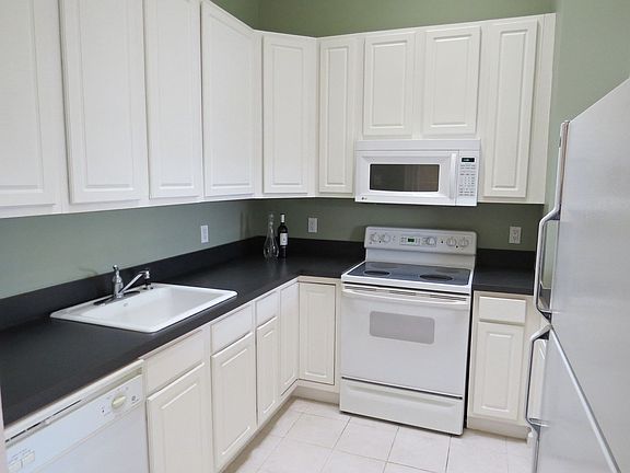 2nd image of 904 Constance Ln