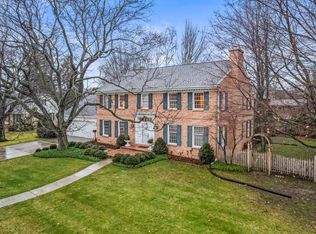 N86W15798 Shore Crest Dr, Menomonee Falls, WI 53051