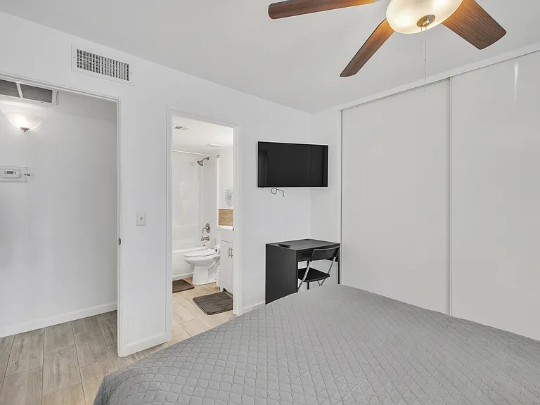 616 S Hardy Dr — Photo 20