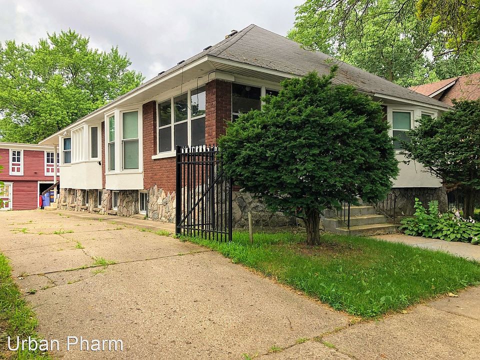 1st image of 930 Sigsbee St SE
