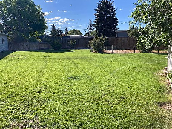 3rd image of 815 N Bergeson Dr
