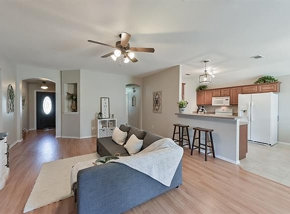 5th image of 4504 Ashbury Ln