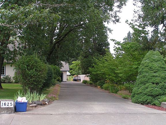 Driveway from street