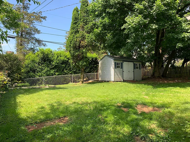 857 Maple Ave — Photo 25