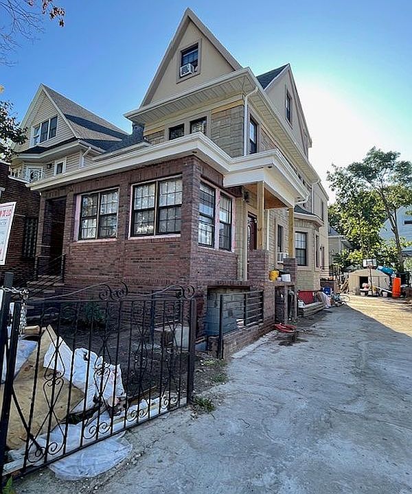 1st image of 1144 E 37th St