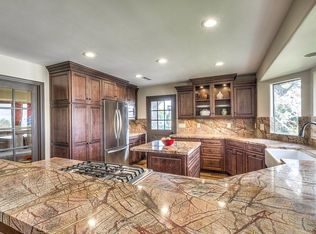 1141 Nancy Way, Vista, CA 92083