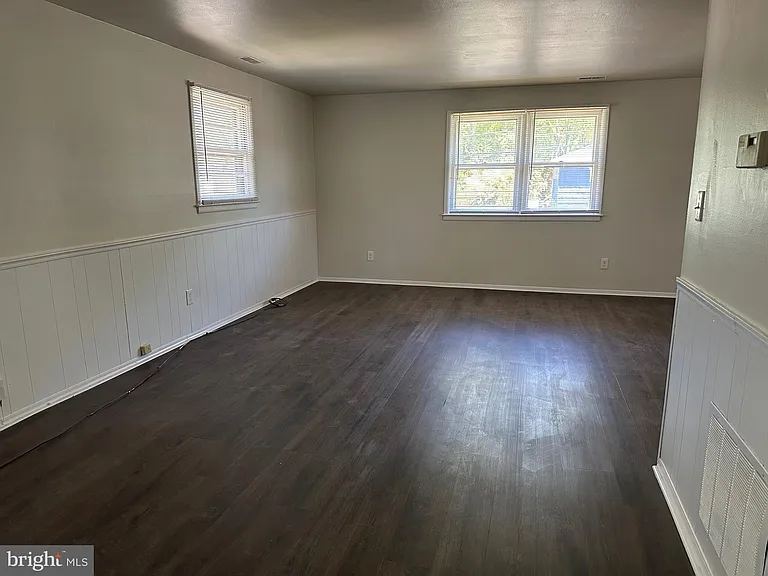 257 Evergreen Ave — Photo 5