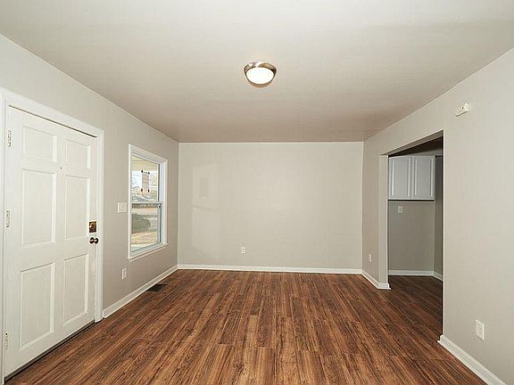 3rd image of 3919 Miami Ave