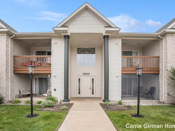 3089 E Crystal Waters Dr Unit 7, Holland, MI 49424