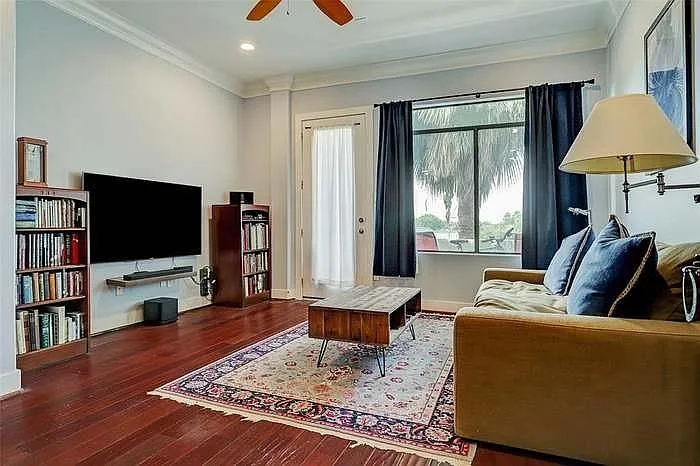 510 Lovett Blvd #403 — Photo 7