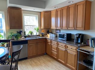 1 Pleasant St, Blackstone, MA 01504