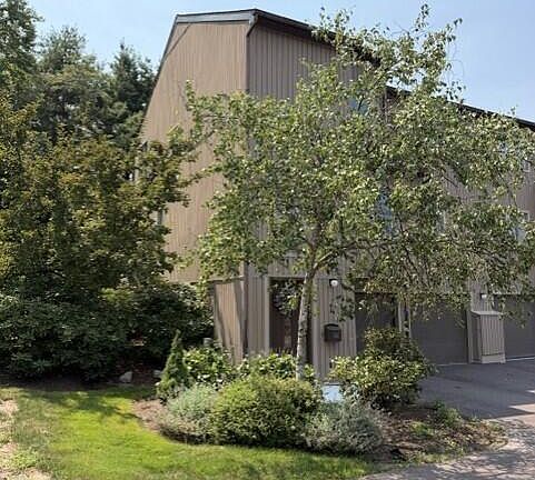 2nd image of 611 Old Meadows Ave
