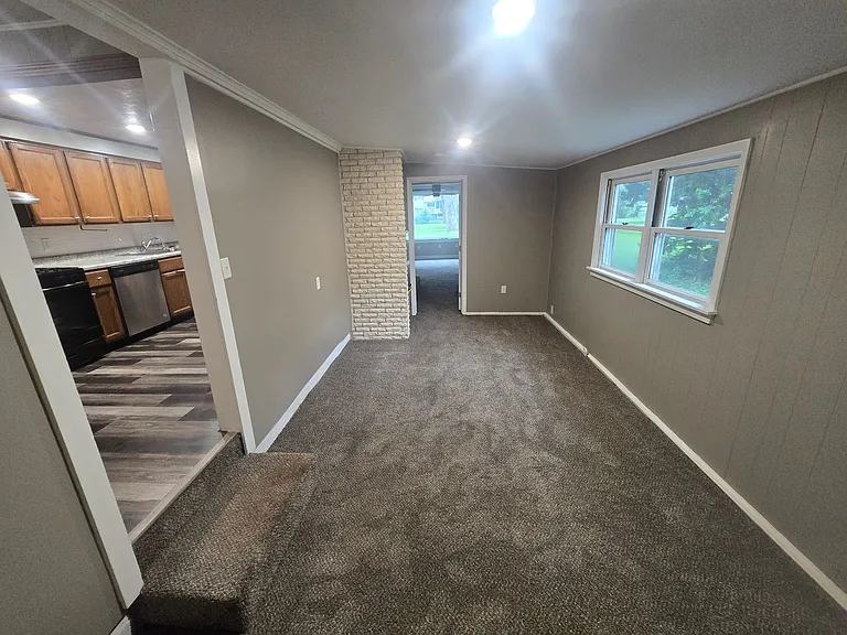 2903 W John St — Photo 21