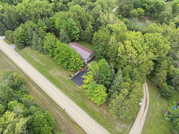 2nd image of 101 Park Ln