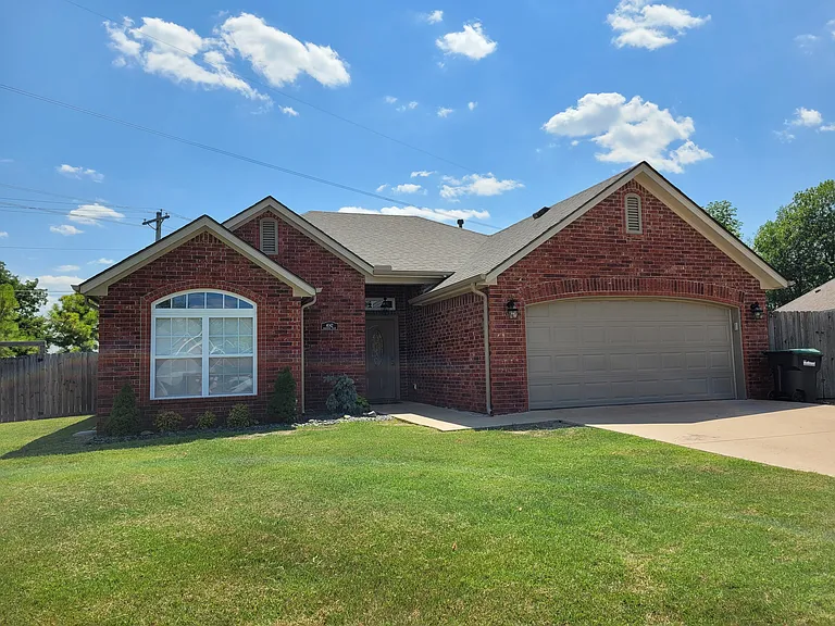 4042 Rosewood Pl — Photo 1