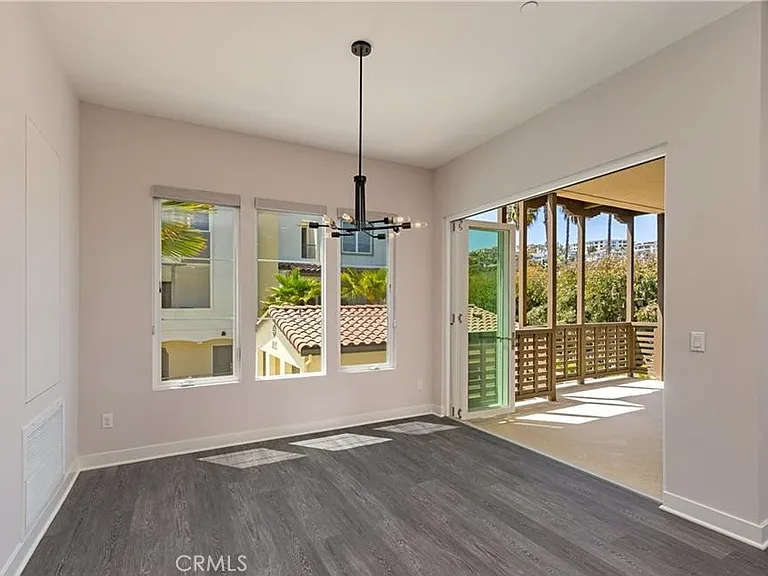 326 Doheny Way — Photo 6