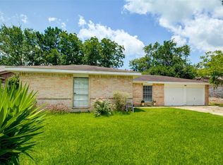 16626 Barcelona Dr, Friendswood, TX 77546