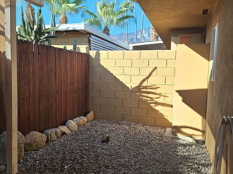 540-570 S Highland Dr — Photo 26