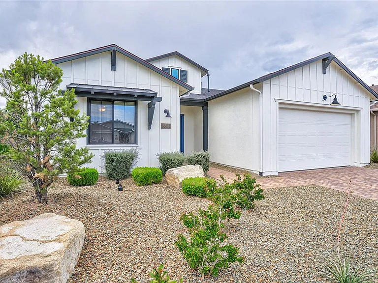 6881 Claret Dr — Photo 3