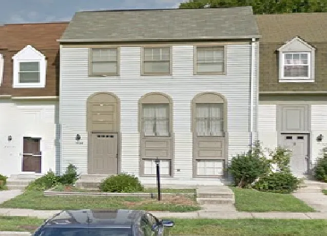 7404 Parkleigh Way — Photo 1