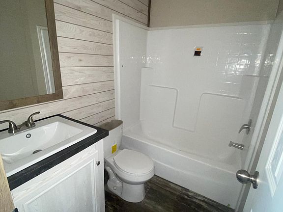 4th image of 2411 Old Fort Blvd #1