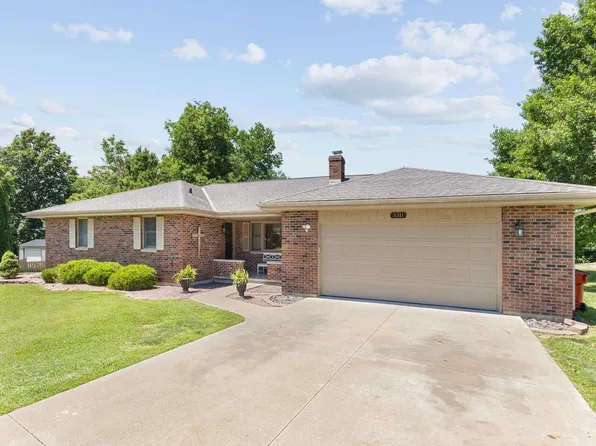 3311 N Tower Rd, Quincy, IL 62305