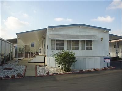 2 bedroom 2 bath Mobile Home