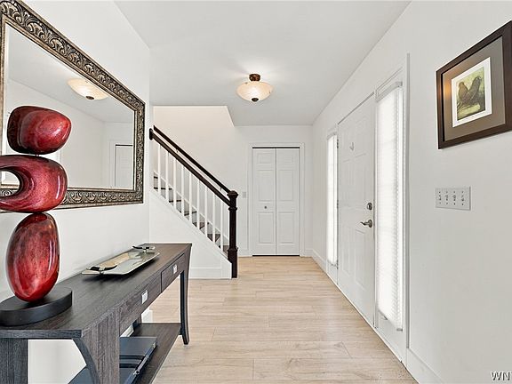 4th image of 1 Cambridge Ct