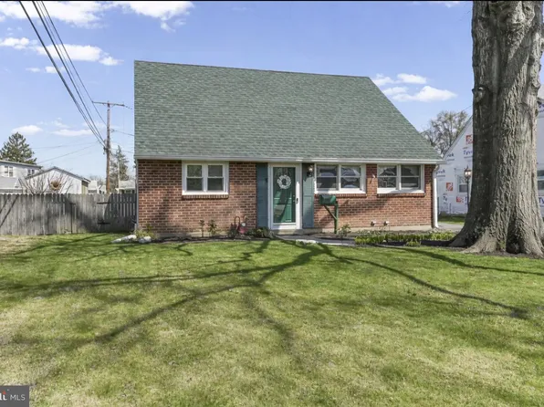 722 Brighton Ter, Secane, PA 19018