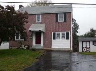 7 Roberts St, Claymont, DE 19703