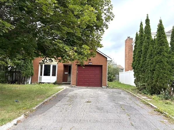 1201 Saint Moritz Ct, Ottawa, ON K1C 2B2