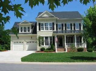 128 Flint Point Ln, Holly Springs, NC 27540