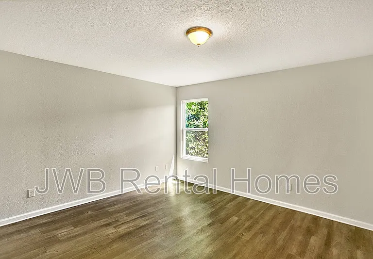 3550 Edison Ave — Photo 6