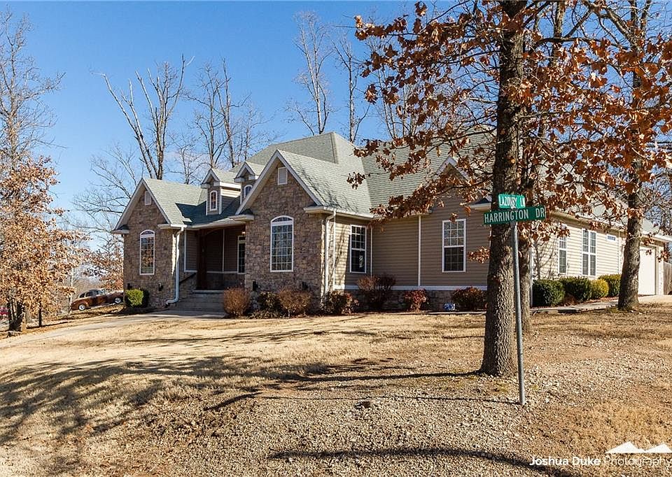 1st image of 14 Harrington Dr